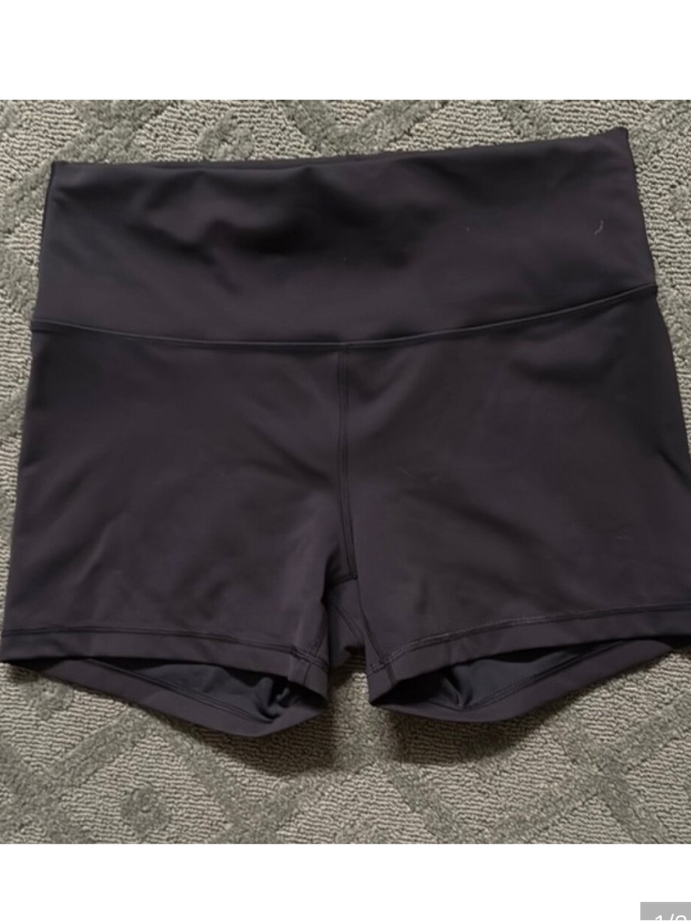 Lululemon Black Biker Shorts Womens Size 8 Activewear Yoga Gym Casual Sports